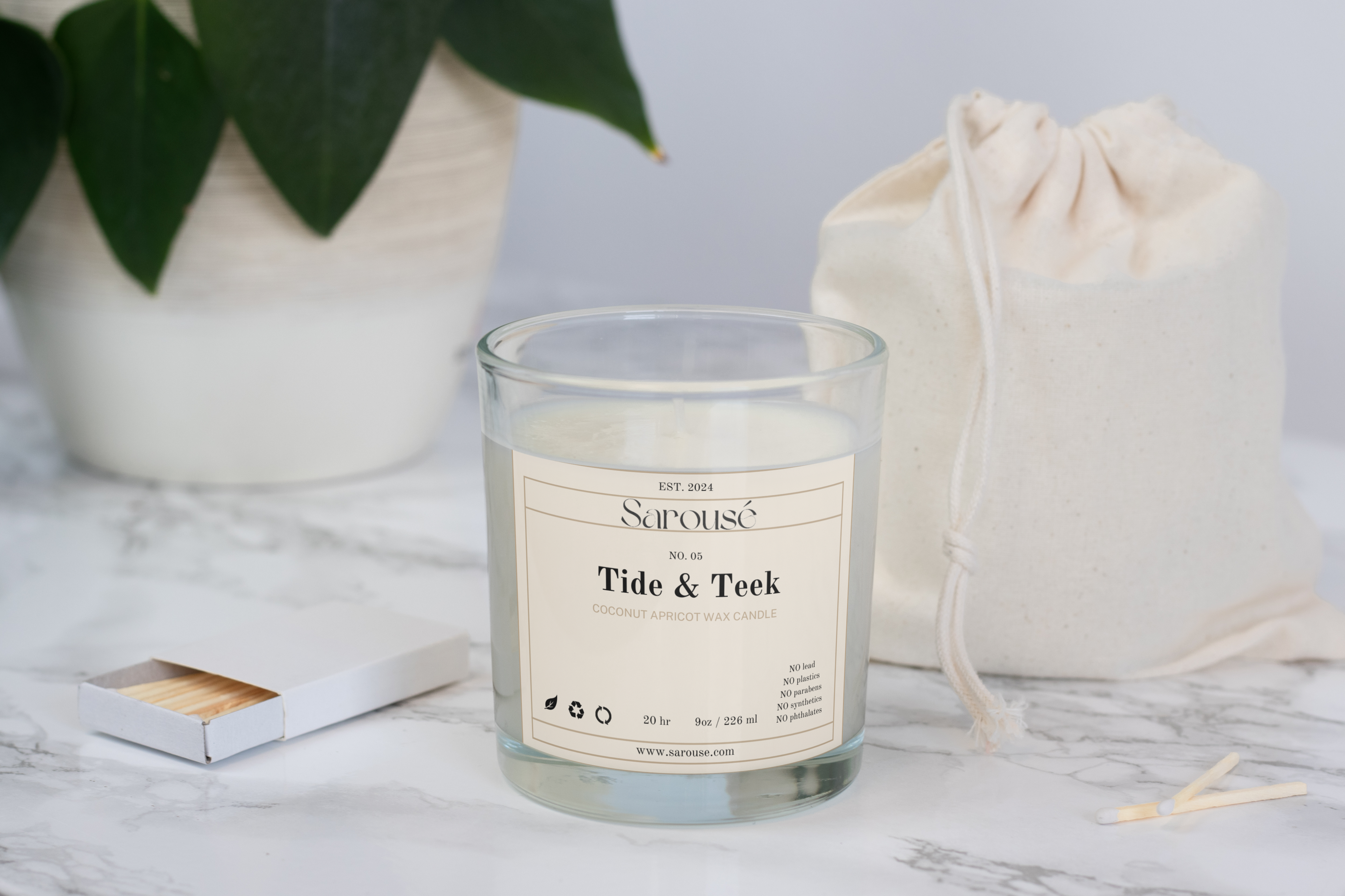Tide & Teek — Coconut Apricot Wax Candle (Multi-Size)